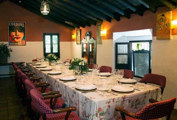 Camara-El-Santo-SALONES-ESPACIOS-BODEGAS-CAMPOS-600x407
