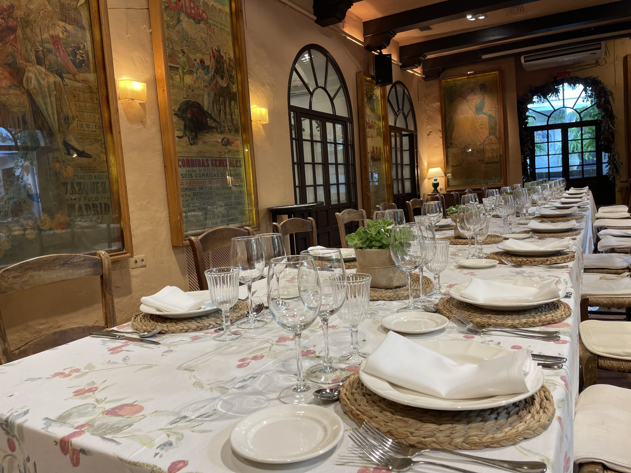 refectorio-galeria-salones-restaurante-espacios-bodegas-campos (4) refectorio-galeria-salones-restaurante-espacios-bodegas-campos (4)