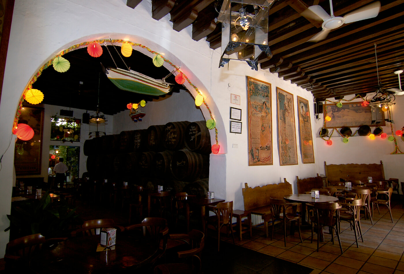 sacristia-galeria-patio-restaurante-espacios-bodegas-campos (2) sacristia-galeria-patio-restaurante-espacios-bodegas-campos (2)