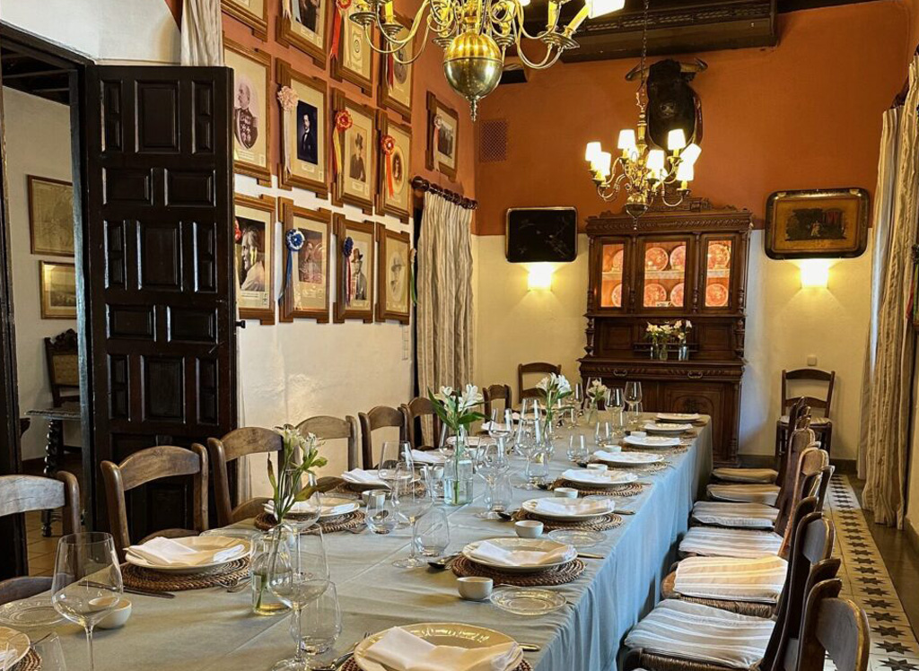 sala-ganadero-RESTAURANTE-ESPACIOS-BODEGAS-CAMPOS-1024x725 copia