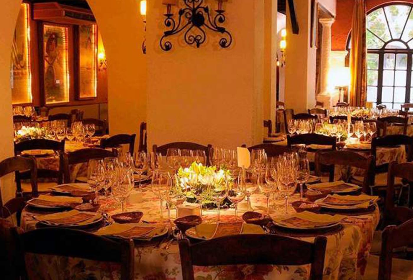 venta-blanca-GALERIA-salones-restaurante-espacios-bodegas-cam (4)