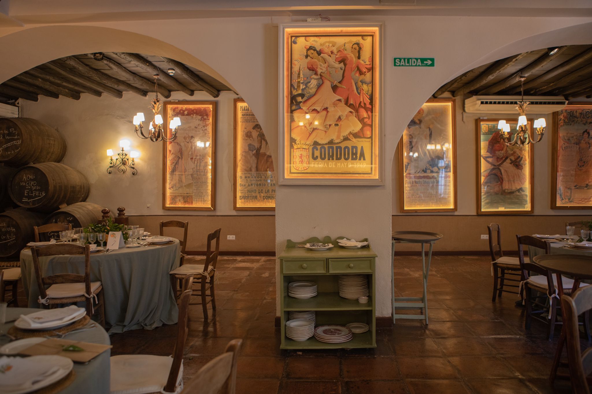 venta-blanca-GALERIA-salones-restaurante-espacios-bodegas-campos (1)
